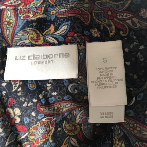 Liz Claiborne blue paisley sheet blouse. Size small - Picture 4 of 4